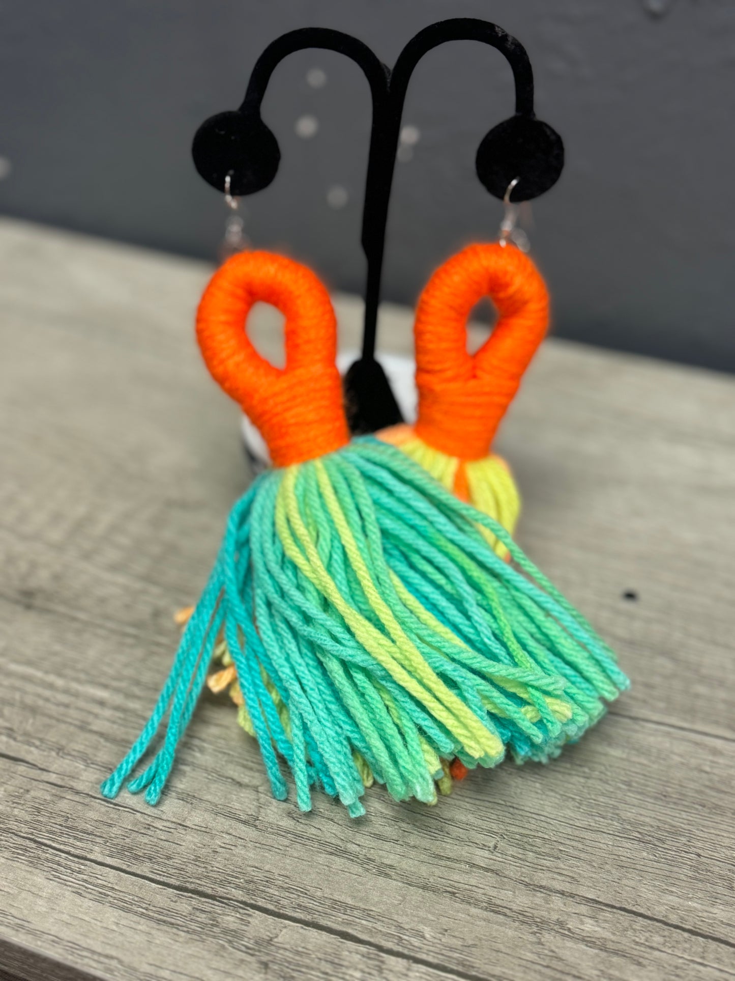 Lou-Tassel