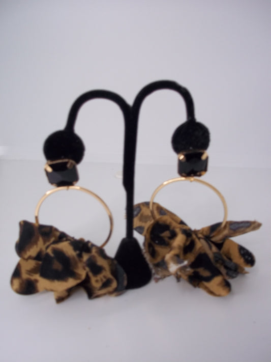 Hangin' Cheetah