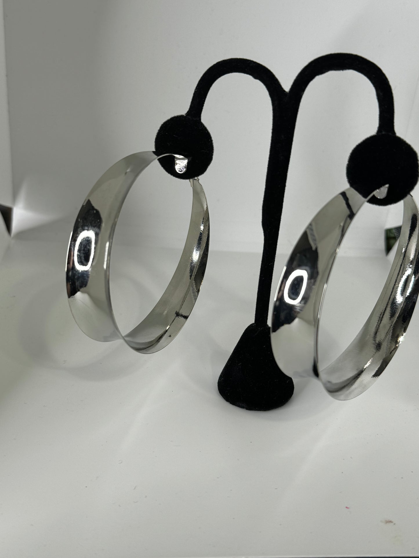 Wide Hoops